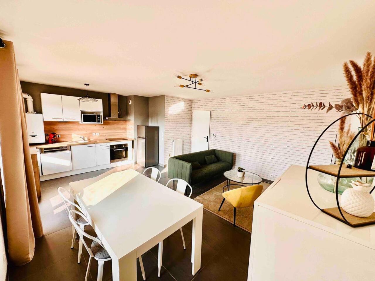 וליפינט Btobed - Location Professionnelle - Appartement 4 Personnes Parking Gratuit - Proche Parc Des Expositions Et Aeroport Cdg מראה חיצוני תמונה