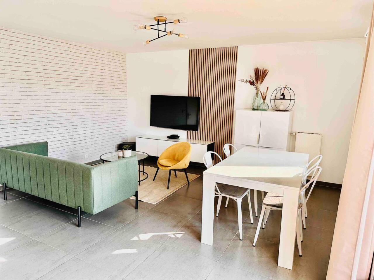 וליפינט Btobed - Location Professionnelle - Appartement 4 Personnes Parking Gratuit - Proche Parc Des Expositions Et Aeroport Cdg מראה חיצוני תמונה